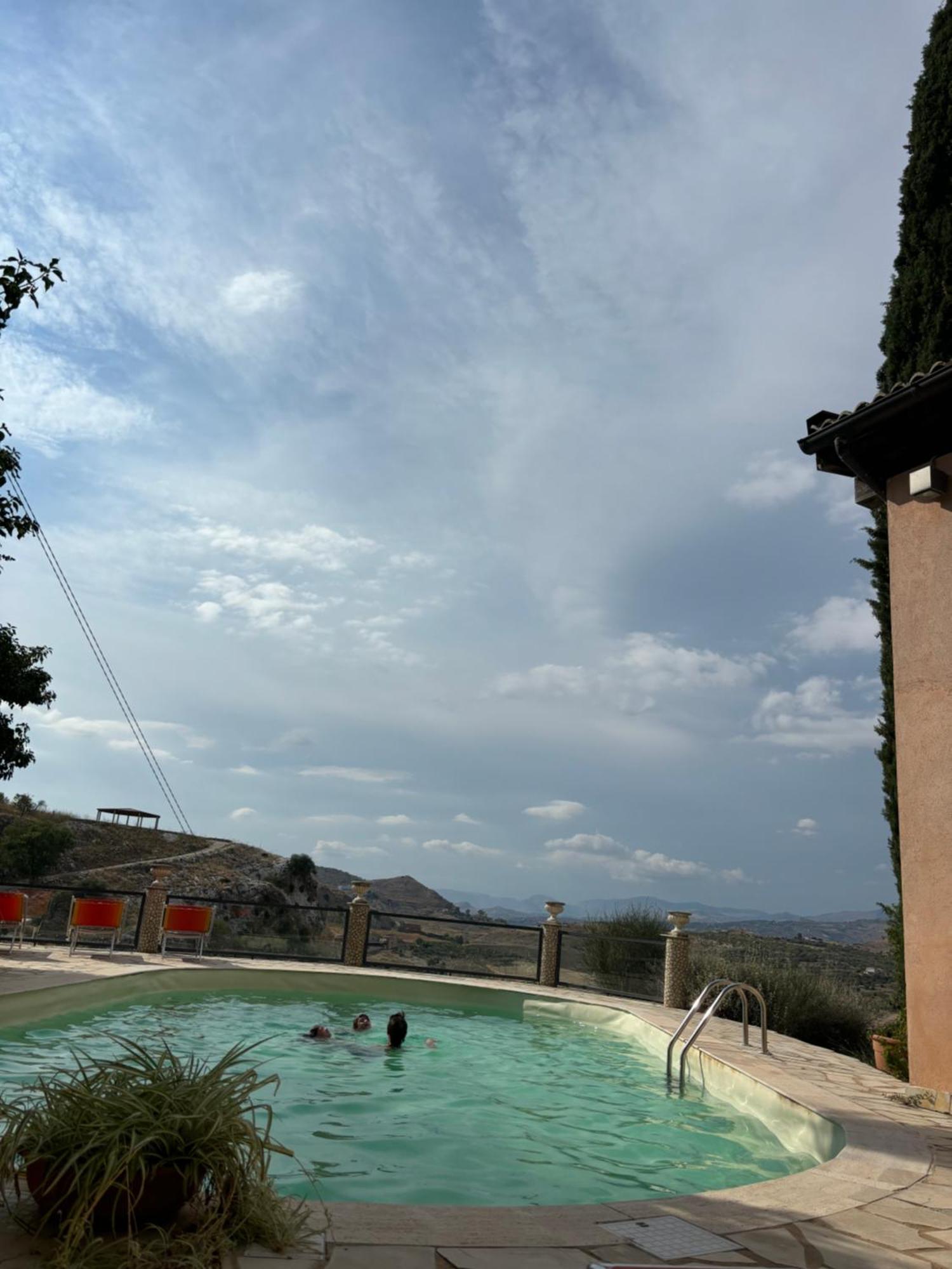 Ciuci'S Manor Villa Aragona Exterior photo